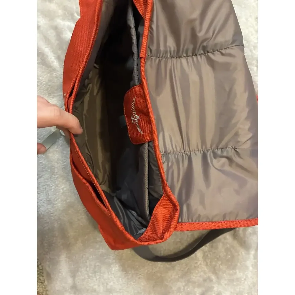 Osprey Backwoods Red Messenger Bag Adjustable Strap Padded Shoulder